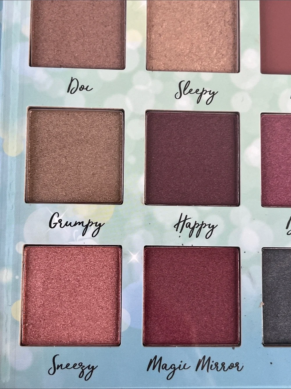 NEW!  Disney Snow White Makeup Palette — Teal, Blue, Red, Yellow Artwork